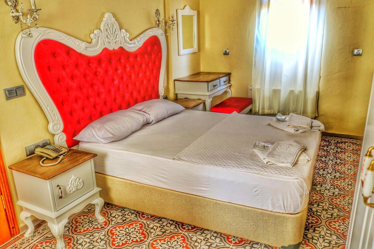 Stone Hill Hotel Айвалык Экстерьер фото