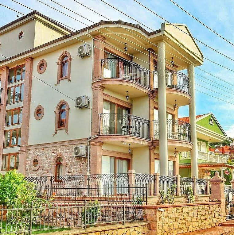 Stone Hill Hotel Айвалык Экстерьер фото